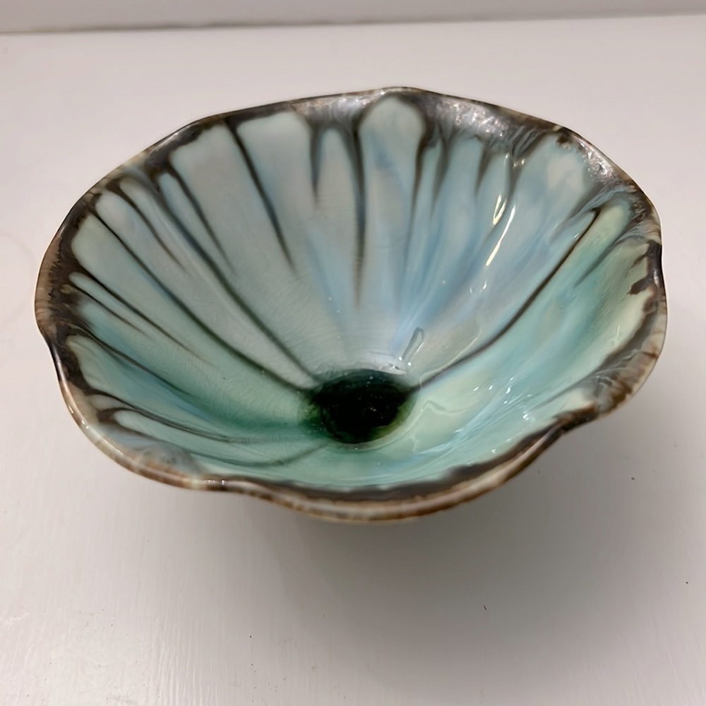 Edgecomb Potters of Maine Saltmeadow Glaze Ruffled Bowl